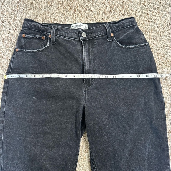 Abercrombie & Fitch The Ultra High Rise The Ankle Straight Jeans size 29 or 8 XS - Picture 5 of 10